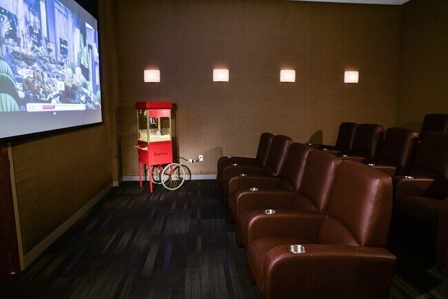 Building Photo - 580 Washington St