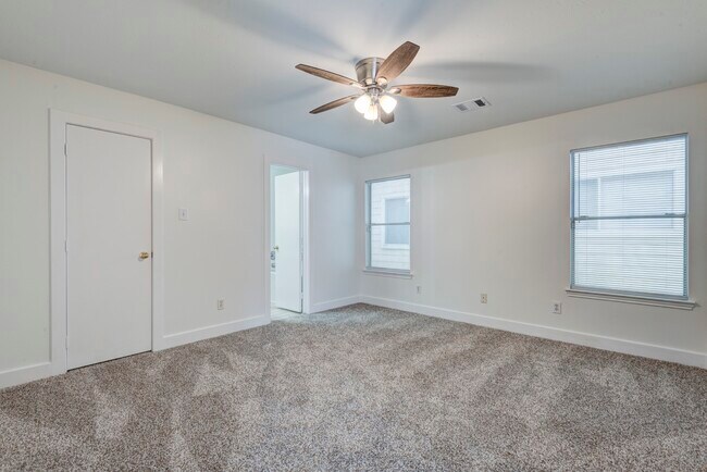 Building Photo - 9622 Farrell Dr