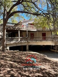 Building Photo - 402 N Fredericksburg St
