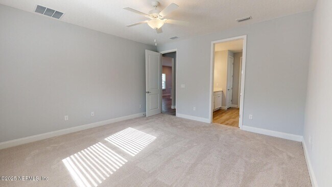 Building Photo - 307 Killarney Ave