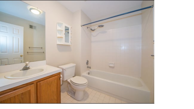 Building Photo - 186 Vista Dr