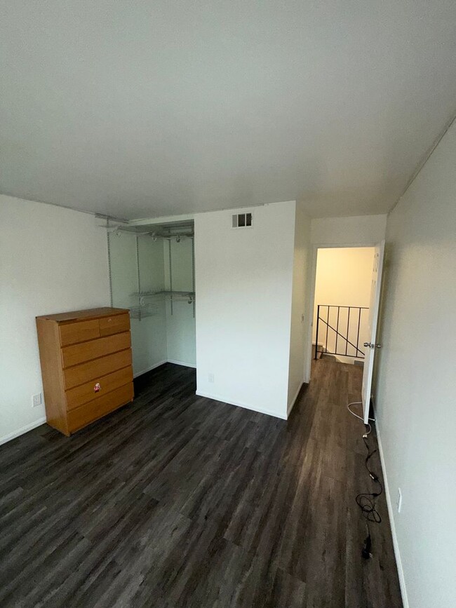 Building Photo - Ready for you to move into!  Call 714-215-...