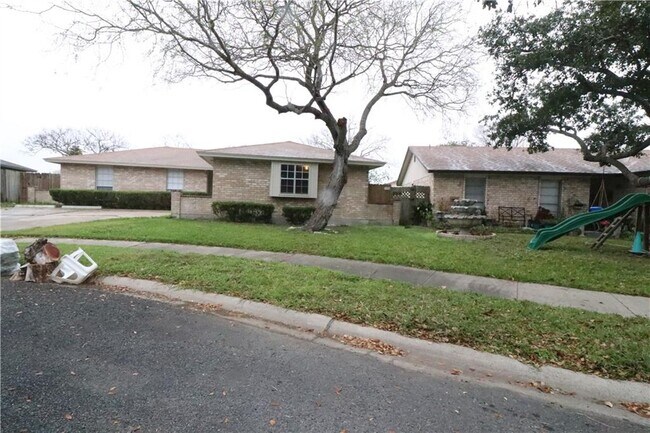 Building Photo - 5813 Crest Willow Dr