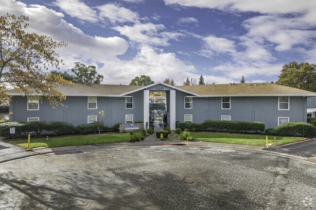 Building Photo - Ventura Gardens Apartments