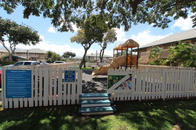Building Photo - 2 Bed/ 1Bath Unfurnished Upgraded Ground Floor Southpointe Unit with a Yard + 2 Parking Spaces