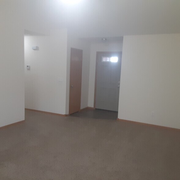 Building Photo - 545 S Walker Ln