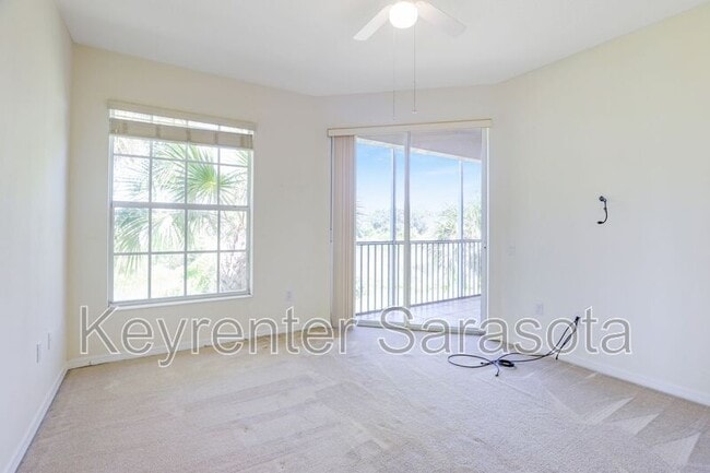 Building Photo - 4480 Streamside Ct