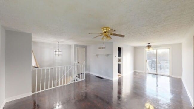 Building Photo - 4-Bedroom Split-Level Updated Home with Garage, Deck, and Large Backyard