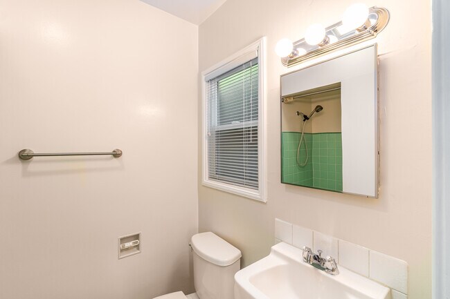 Building Photo - 3125 Fernside Blvd