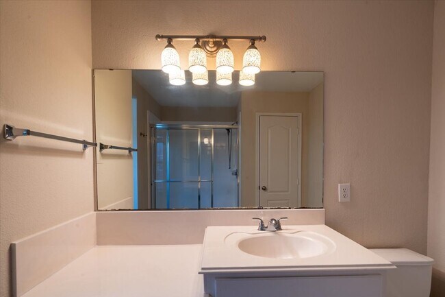 Building Photo - 15907 Kings Cypress Ln