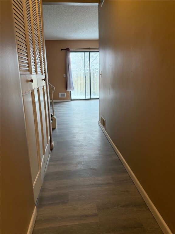 Building Photo - 553 French Rd