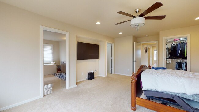 Building Photo - Auburn Lakeland Hills area/Lakeview Community- 4 bedroom 2.5 bathroom with AC - Available May 5th!