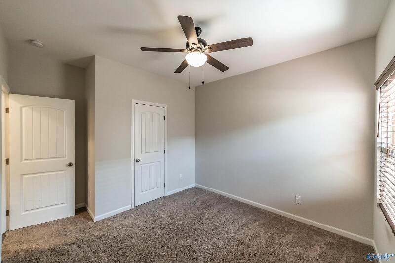 Building Photo - 147 Fernhill Dr NW