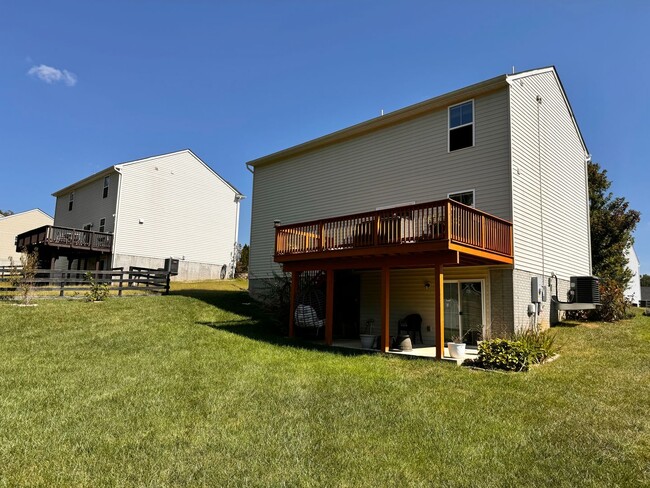 Building Photo - Close to NGIC & the Ruckersville area- Gre...