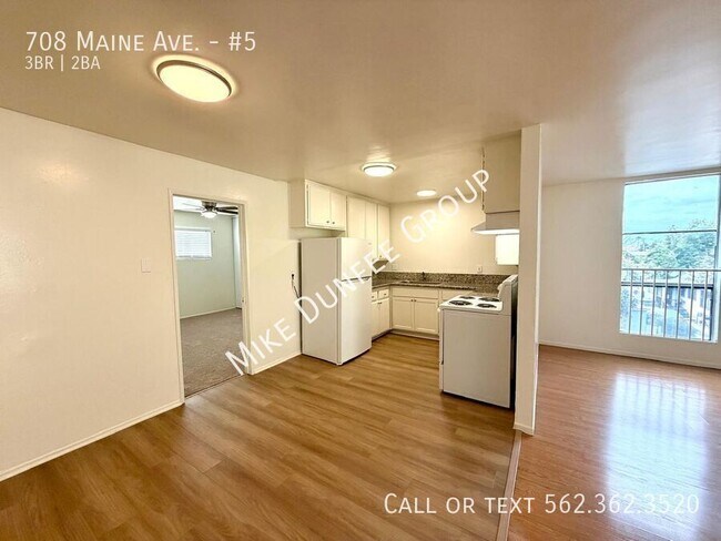 Building Photo - 708 Maine Ave