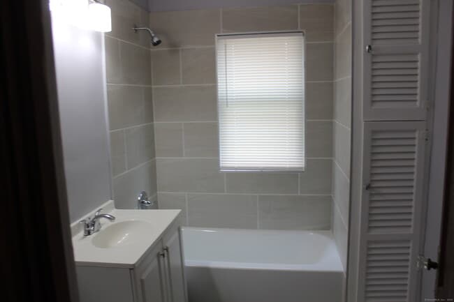 Building Photo - 45 Grandview Terrace