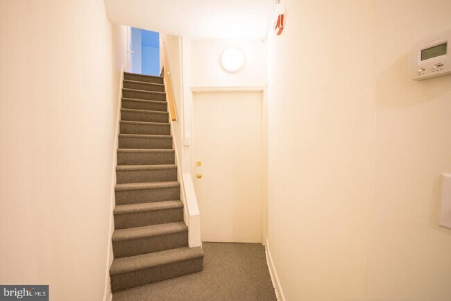 Building Photo - 4244 Spruce St