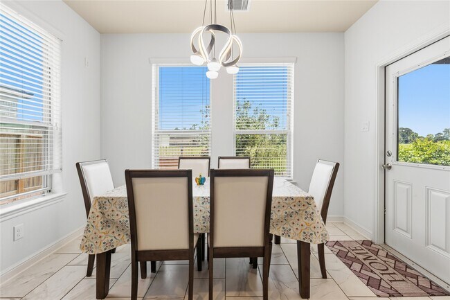 Building Photo - 10126 N Whimbrel Cir
