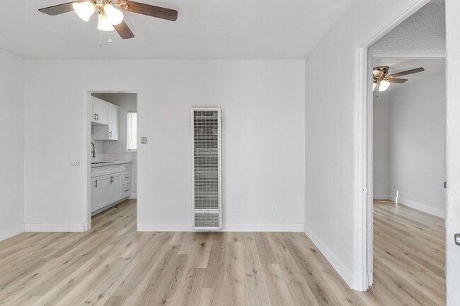 Interior Photo - 2652-2728 E 15th Street