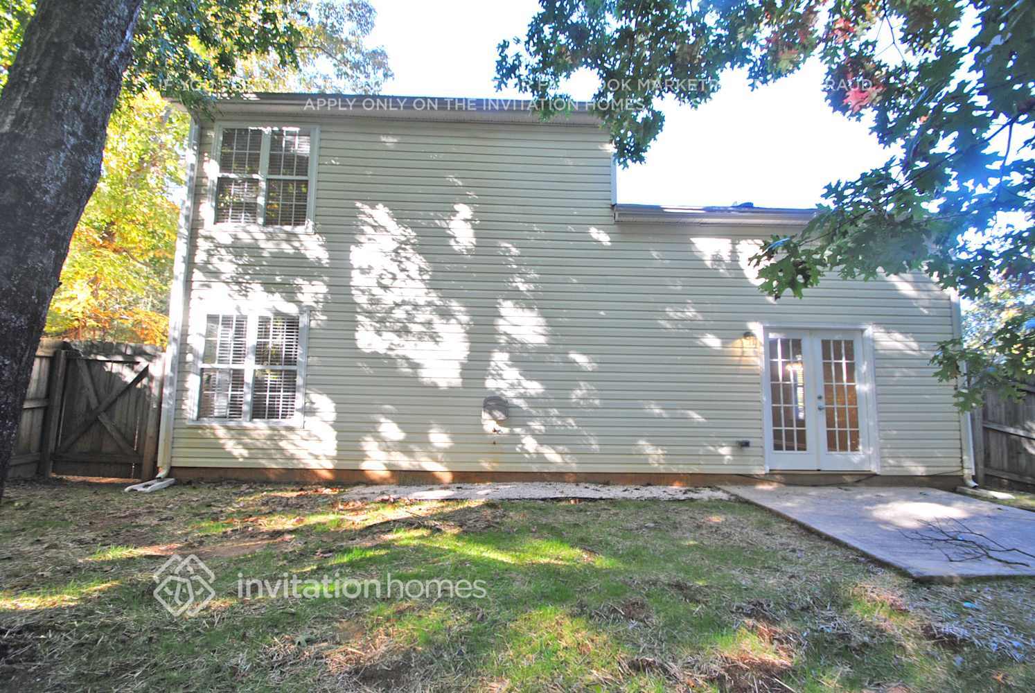 Building Photo - 102 Hillcrest Dr