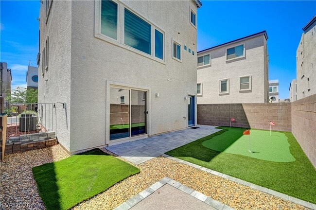 Building Photo - 7760 Misty Oaks Ave