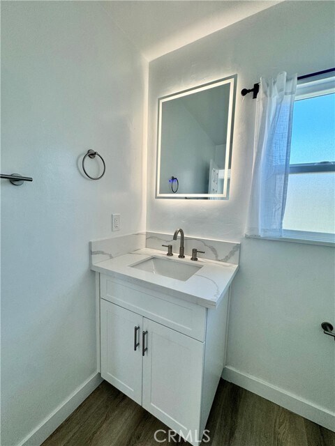 Building Photo - 908 Manhattan Ave