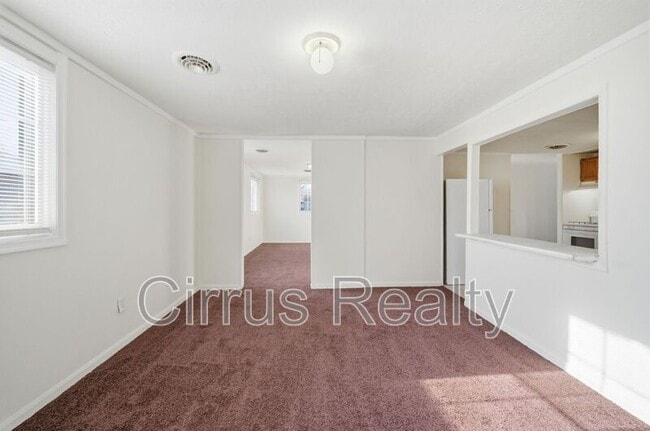 Building Photo - 1924 Zinzer Rd