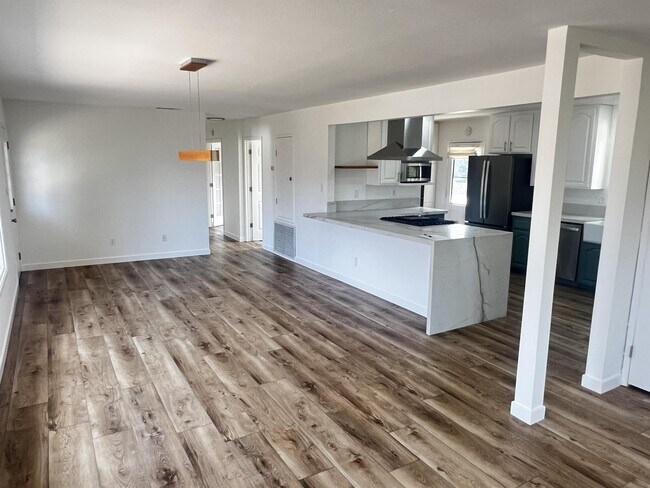 Building Photo - 11935 Sapota Dr