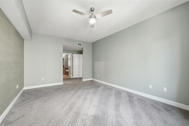 Building Photo - 100 S Eola Dr