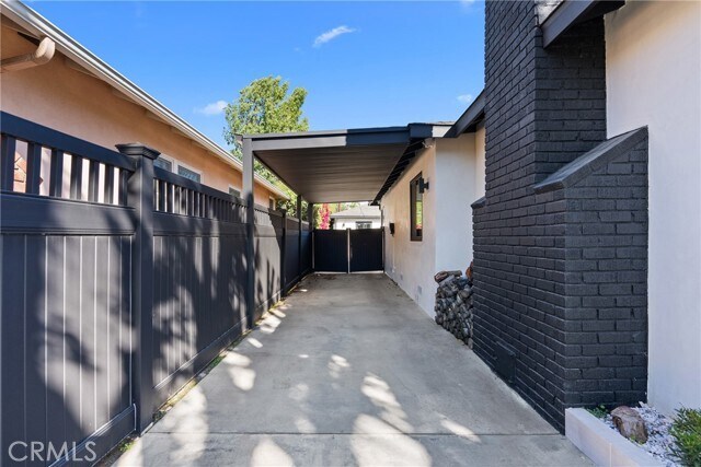 Building Photo - 5810 Ranchito Ave