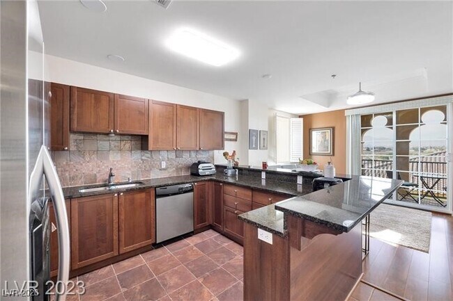 Building Photo - 2405 W Serene Ave