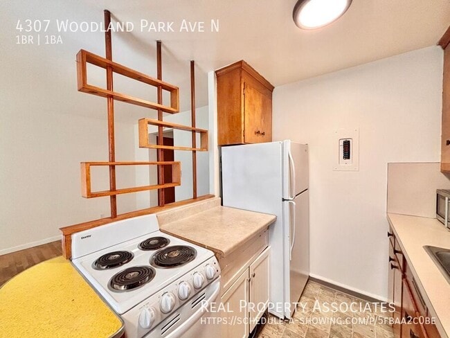Building Photo - 4307 Woodland Park Ave N