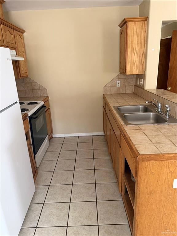 Building Photo - 11 French Ave