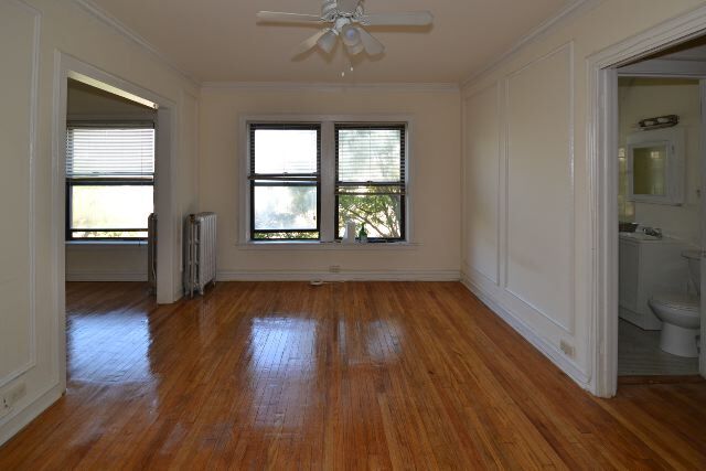 Building Photo - 1211 W Elmdale Ave