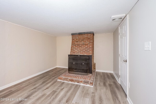 Building Photo - 5911 Carmelwood Cir