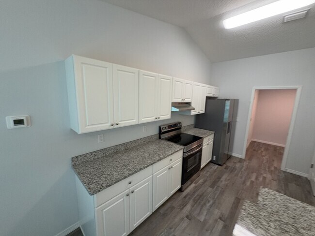 Building Photo - 15023 SE 93rd Ct