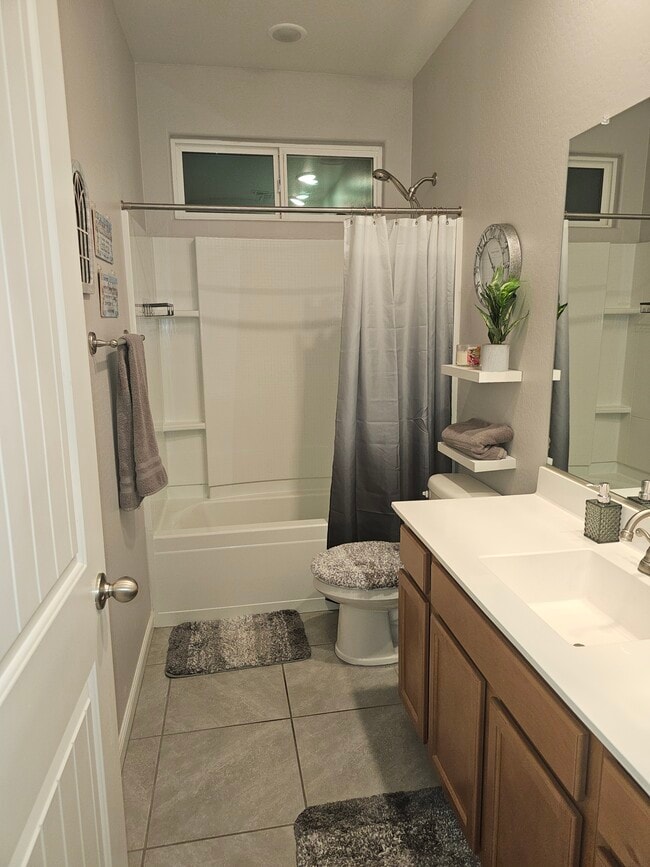 Building Photo - 25105 N 135th Ave