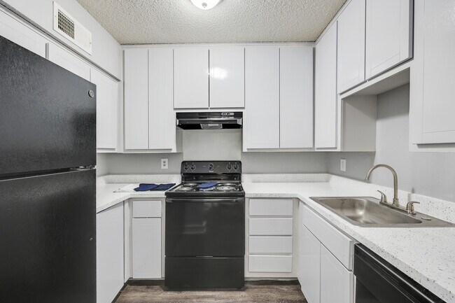 Building Photo - Bent Creek