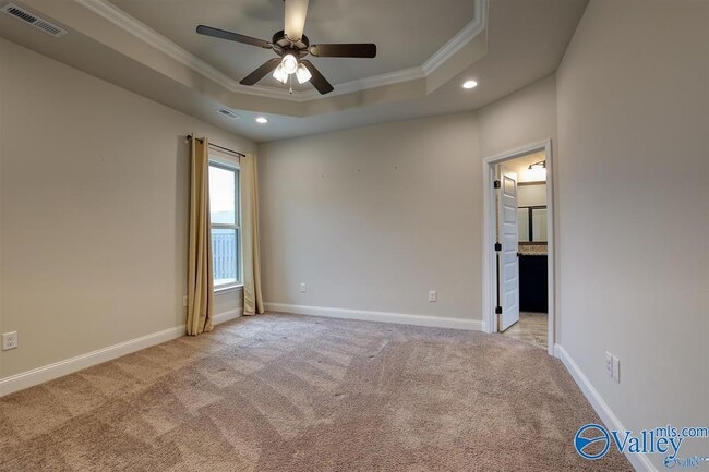 Building Photo - 12786 Juniors Dr