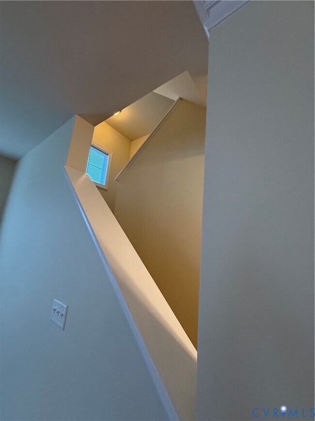 Building Photo - 512 Paddle Creek Dr