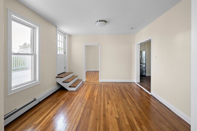 Building Photo - 37 Union St