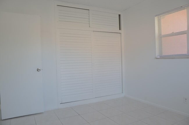 Building Photo - 231 NW 20th St