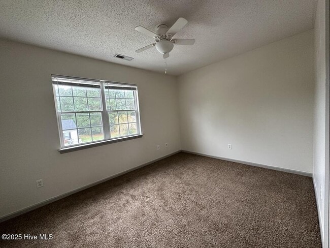 Building Photo - 1167 Pueblo Dr
