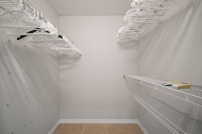 Building Photo - Stunning 2-bedroom, 2-bathroom, Gated comm...