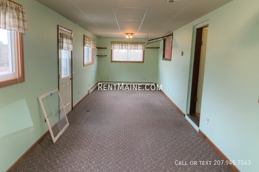 Building Photo - 619 Main Rd