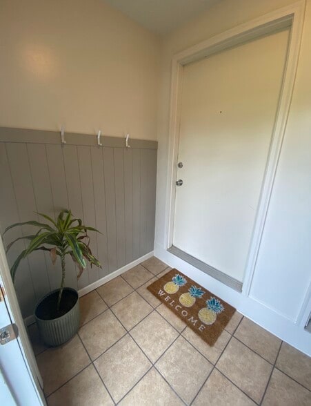 Front entryway - 3123 Thornton St NW