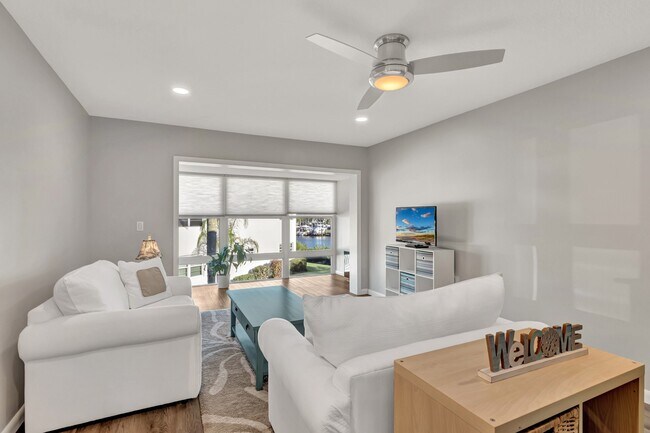 Building Photo - 2800 Indian River Blvd