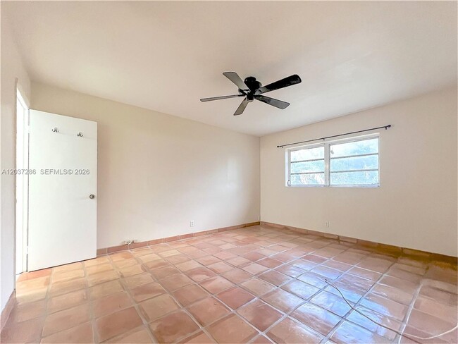 Building Photo - 192 SW 62nd Terrace