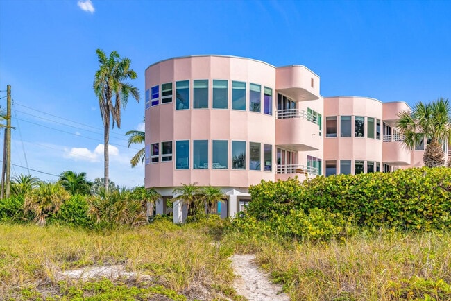 Building Photo - 3708 Gulf Dr