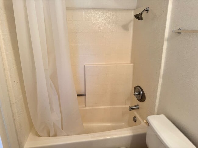 Building Photo - 13216 Pinnacle Ct